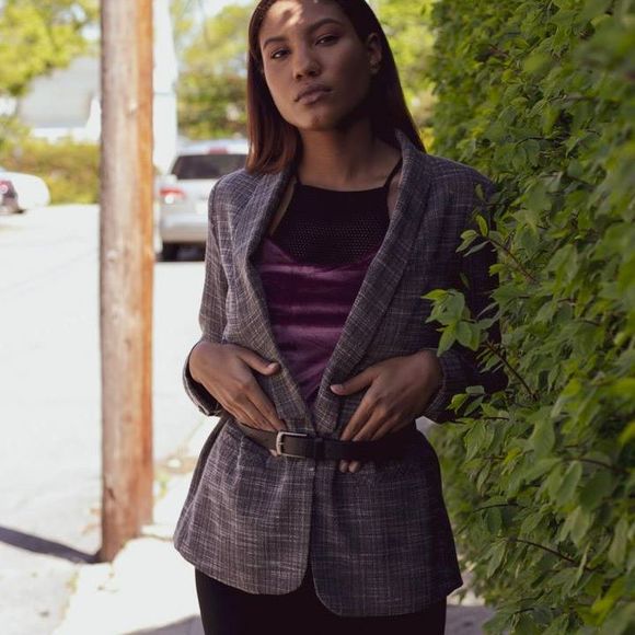 Meet your Posher, Skarlet - Picture 1 of 1